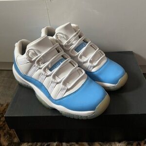 Air Jordan 11 retro low "UNC"